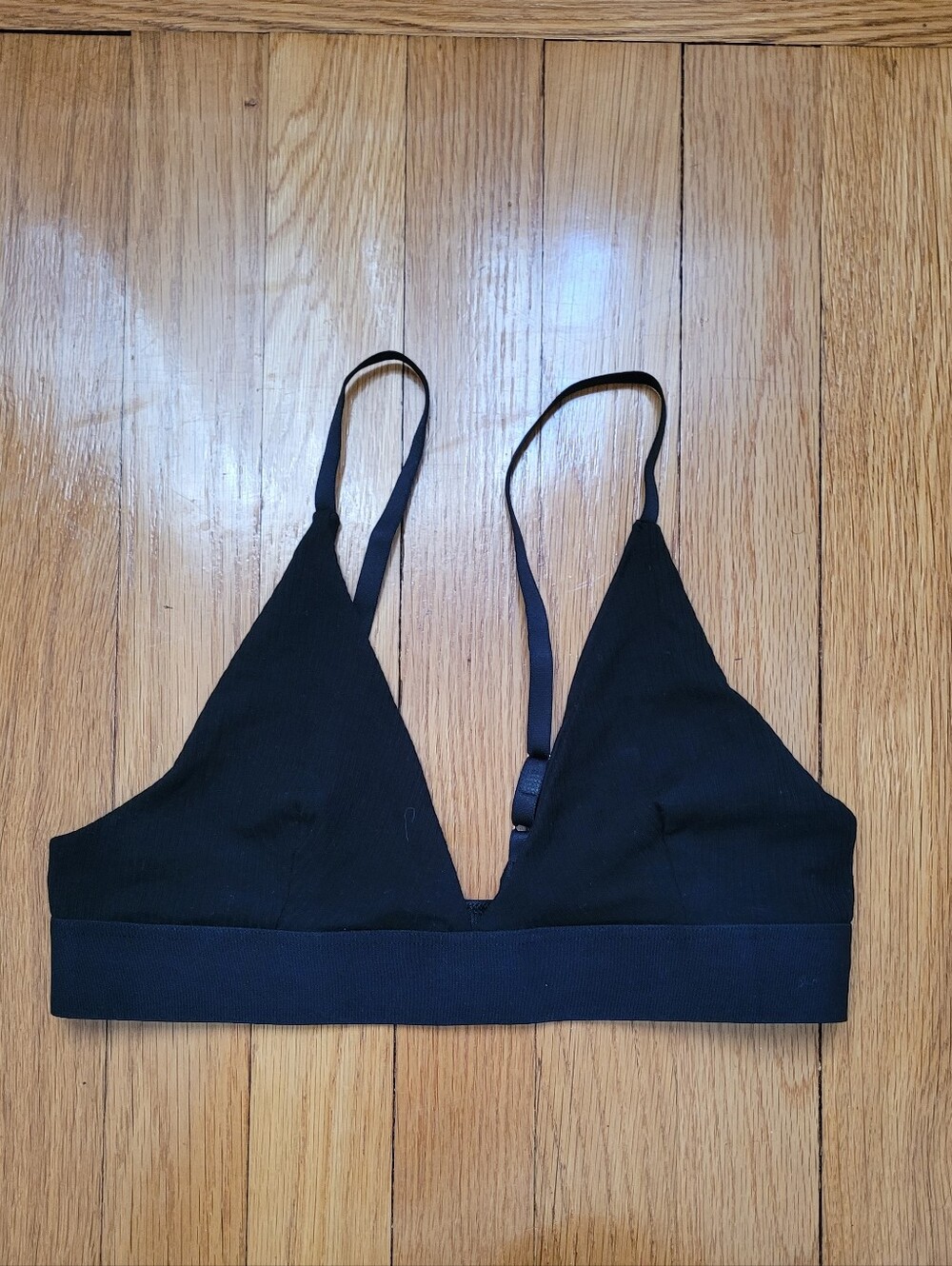 BASERANGE TRIANGLE RIBBED BRA IN BLACK - Picture 4 of 9